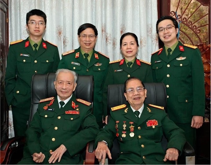 Điều đặc biệt của gia đình Thiếu tướng – Giáo sư Lê Thế Trung
